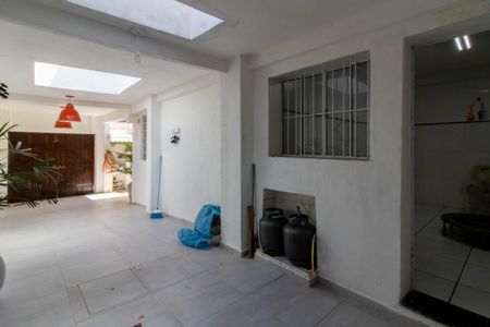 Casa à venda com 400m², 3 quartos e 3 vagas Casa à venda com 400m², 3 quartos e 3 vagasGaragem