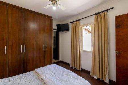 Casa à venda com 400m², 3 quartos e 3 vagas Casa à venda com 400m², 3 quartos e 3 vagasCasa 2 - Suíte