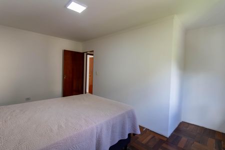 Casa à venda com 400m², 3 quartos e 3 vagas Casa à venda com 400m², 3 quartos e 3 vagasQuarto 2