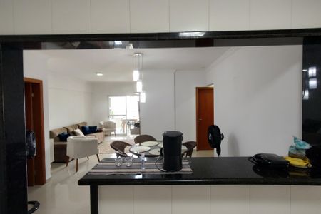 Apartamento para alugar com 116m², 3 quartos e 2 vagas Apartamento para alugar com 116m², 3 quartos e 2 vagasCozinha