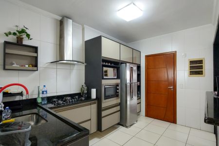 Apartamento para alugar com 116m², 3 quartos e 2 vagas Apartamento para alugar com 116m², 3 quartos e 2 vagasCozinha