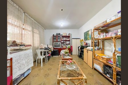 Casa à venda com 150m², 4 quartos e 2 vagasSala 1