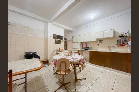 Casa à venda com 150m², 4 quartos e 2 vagasÁrea de Serviço