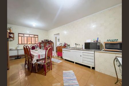 Casa à venda com 150m², 4 quartos e 2 vagasCozinha