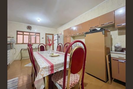 Casa à venda com 150m², 4 quartos e 2 vagasCozinha