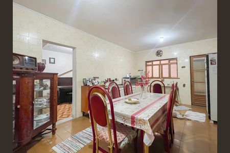 Casa à venda com 150m², 4 quartos e 2 vagasCozinha