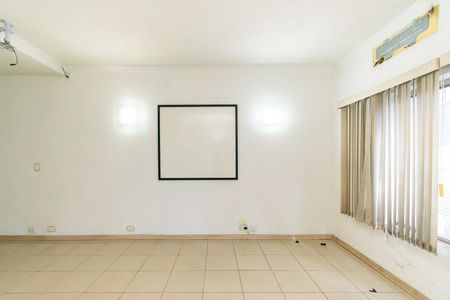 Casa para alugar com 270m², 3 quartos e 2 vagasSala