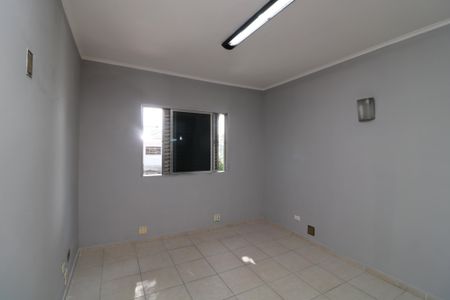 Casa para alugar com 300m², 3 quartos e 2 vagasSuite