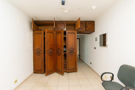 Casa para alugar com 270m², 3 quartos e 2 vagasSuíte 2