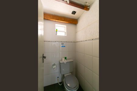 Casa para alugar com 270m², 3 quartos e 2 vagasSalão - Banheiro piso superior