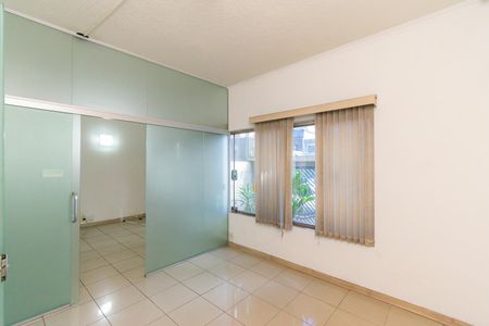 Casa para alugar com 270m², 3 quartos e 2 vagasSala