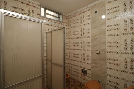 Casa para alugar com 300m², 3 quartos e 2 vagasBanheiro da Suíte