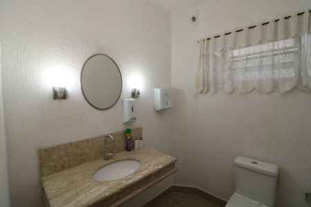 Casa para alugar com 300m², 3 quartos e 2 vagasLavabo