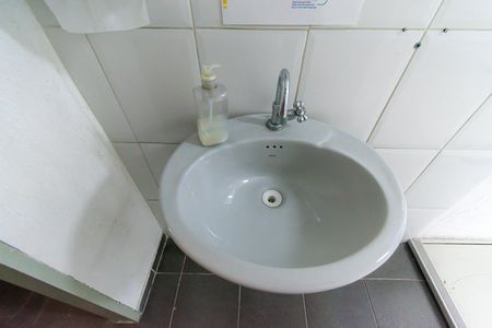 Casa para alugar com 270m², 3 quartos e 2 vagasSalão - Banheiro piso superior