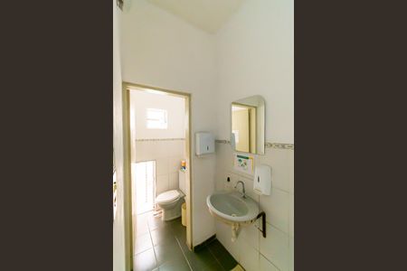 Casa para alugar com 270m², 3 quartos e 2 vagasSalão - Banheiro