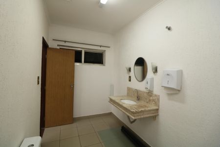 Casa para alugar com 300m², 3 quartos e 2 vagasBanheiro da Suíte 2