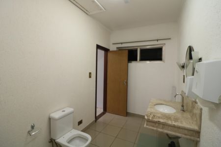 Casa para alugar com 300m², 3 quartos e 2 vagasBanheiro da Suíte 2