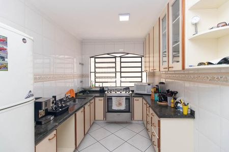 Casa para alugar com 300m², 4 quartos e 4 vagasCozinha