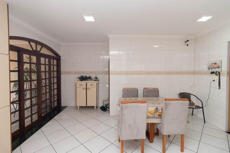 Casa para alugar com 300m², 4 quartos e 4 vagasCozinha