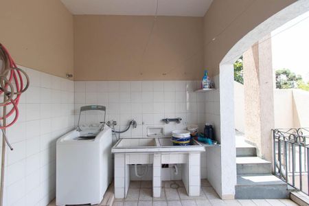 Casa para alugar com 300m², 4 quartos e 4 vagasÁrea de Serviço 2