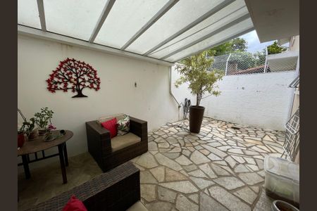 Casa de condomínio à venda com 80m², 2 quartos e 2 vagasGarden