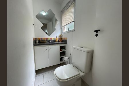 Casa de condomínio à venda com 80m², 2 quartos e 2 vagasBanheiro 2