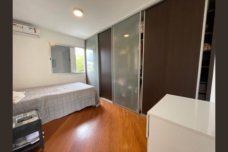 Casa de condomínio à venda com 80m², 2 quartos e 2 vagasQuarto 2