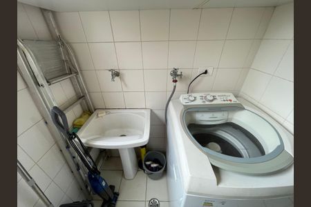 Casa de condomínio à venda com 80m², 2 quartos e 2 vagasCozinha e Área de Serviço