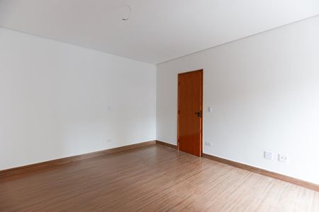 Casa à venda com 140m², 4 quartos e 2 vagasSuíte 2