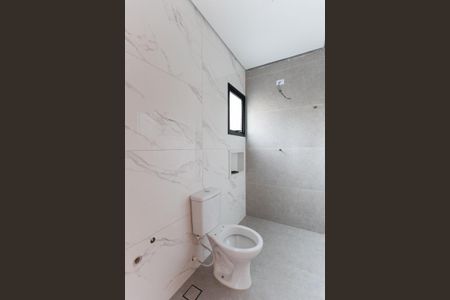 Casa à venda com 140m², 4 quartos e 2 vagasBanheiro da suíte 3