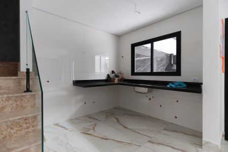 Casa à venda com 140m², 4 quartos e 2 vagasCoziha