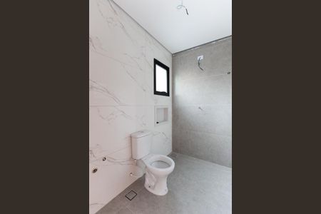 Casa à venda com 140m², 4 quartos e 2 vagasBanheiro da suíte 2