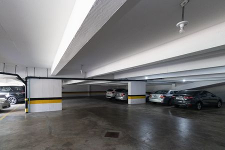 Apartamento à venda com 150m², 4 quartos e 2 vagas Apartamento à venda com 150m², 4 quartos e 2 vagasGaragem