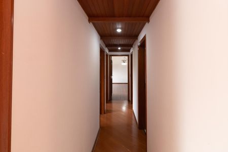 Apartamento à venda com 150m², 4 quartos e 2 vagas Apartamento à venda com 150m², 4 quartos e 2 vagasCorredor