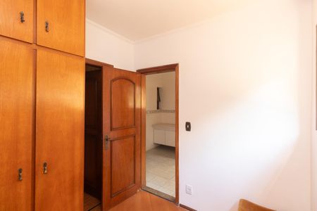 Apartamento à venda com 150m², 4 quartos e 2 vagas Apartamento à venda com 150m², 4 quartos e 2 vagasSuíte 2