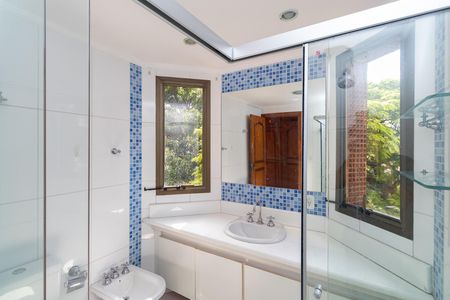 Apartamento à venda com 150m², 4 quartos e 2 vagas Apartamento à venda com 150m², 4 quartos e 2 vagasBanheiro da Suíte