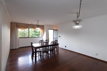 Apartamento à venda com 150m², 4 quartos e 2 vagas Apartamento à venda com 150m², 4 quartos e 2 vagasSala