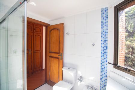 Apartamento à venda com 150m², 4 quartos e 2 vagas Apartamento à venda com 150m², 4 quartos e 2 vagasBanheiro da Suíte