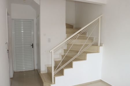 Casa de Condomínio para alugar com 2 quartos, 55m² em Jardim Petropolis, Cotia