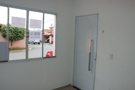 Casa de Condomínio para alugar com 2 quartos, 55m² em Jardim Petropolis, Cotia