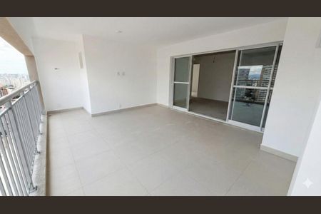 Apartamento à venda com 98m², 3 quartos e 2 vagas Apartamento à venda com 98m², 3 quartos e 2 vagasVaranda