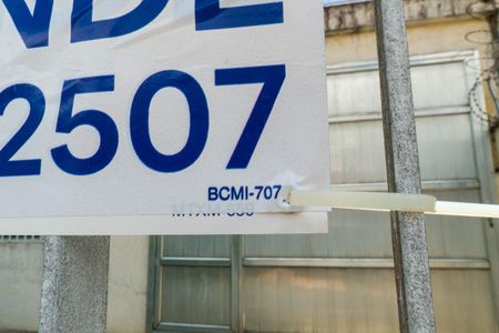 Casa à venda com 120m², 3 quartos e 4 vagasBCMI-707