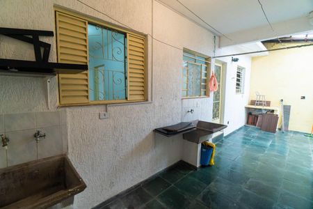 Casa à venda com 120m², 3 quartos e 4 vagasLavanderia