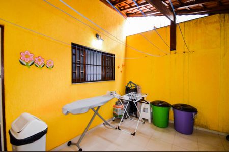 Casa à venda com 115m², 2 quartos e 1 vaga Casa à venda com 115m², 2 quartos e 1 vagaÁrea de Serviço