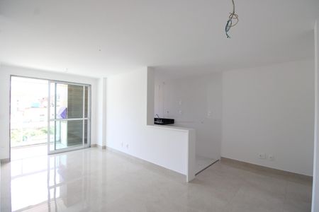 Sala de apartamento para alugar com 2 quartos, 70m² em Taquara, Rio de Janeiro