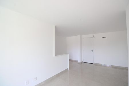 Apartamento para alugar com 70m², 2 quartos e 1 vagaSala