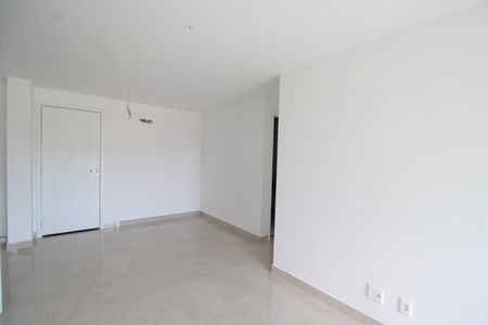 Sala de apartamento para alugar com 2 quartos, 70m² em Taquara, Rio de Janeiro