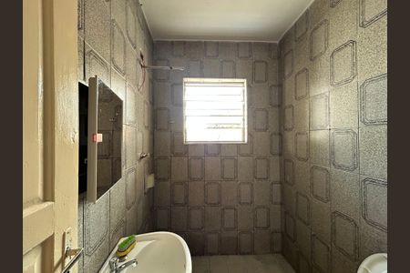 Casa para alugar com 70m², 2 quartos e sem vagaBanheiro