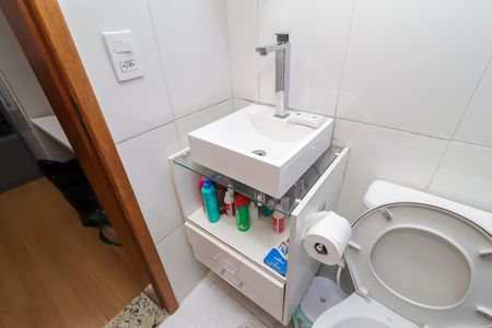 Casa de condomínio à venda com 70m², 2 quartos e 1 vagaBanheiro da Suíte 2