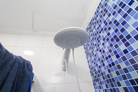 Casa de condomínio à venda com 70m², 2 quartos e 1 vagaBanheiro da Suíte 2